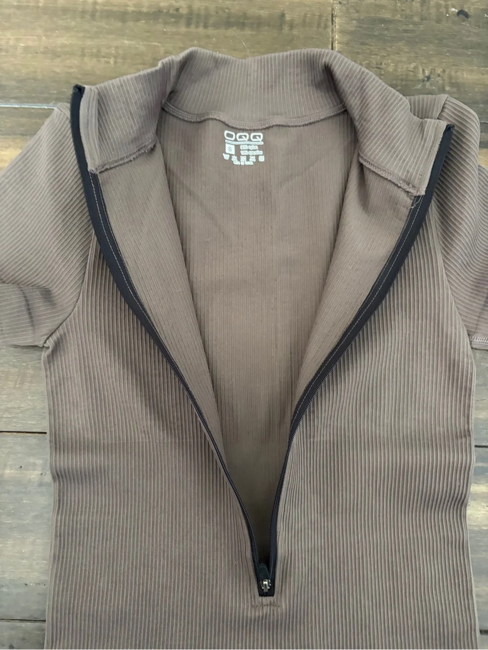NWOT OQQ Sz S Brown/Taupe Ribbed Short Sleeve Zip-Front Romper Work Out Athletic